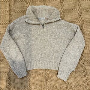 Hollister Fuzzy Sweater Size Small
